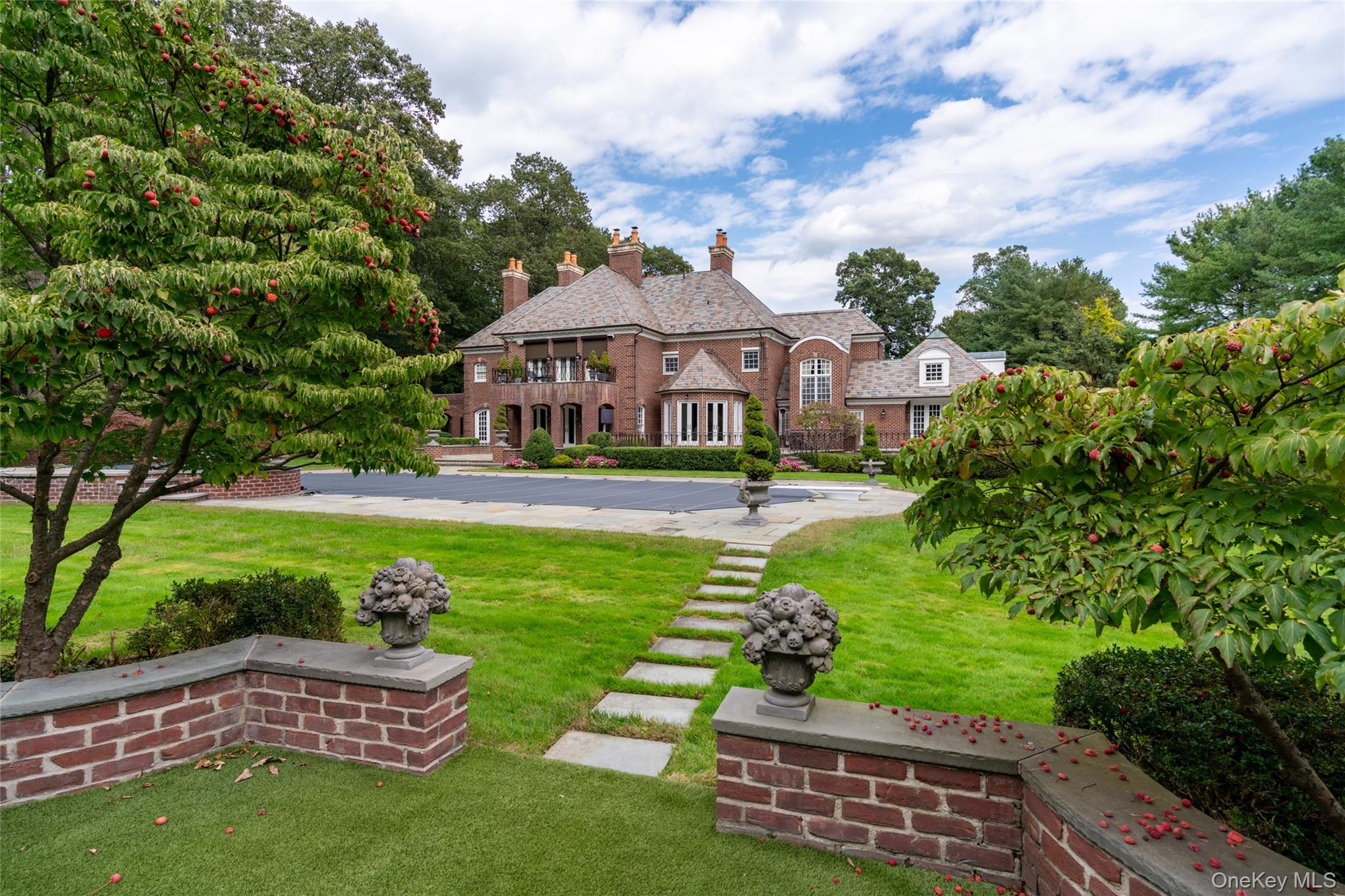 8 Vista Lane