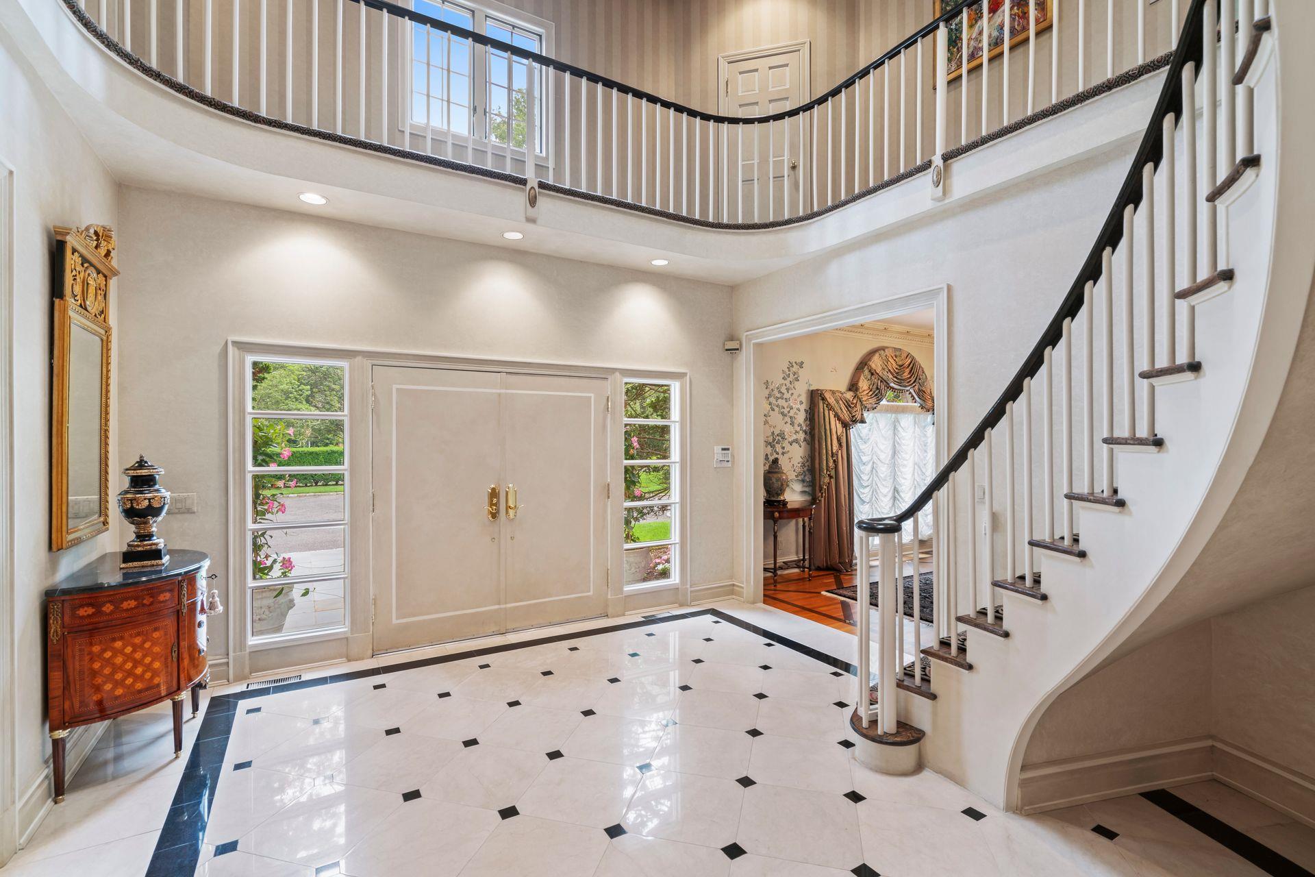 8 High Meadow Court
