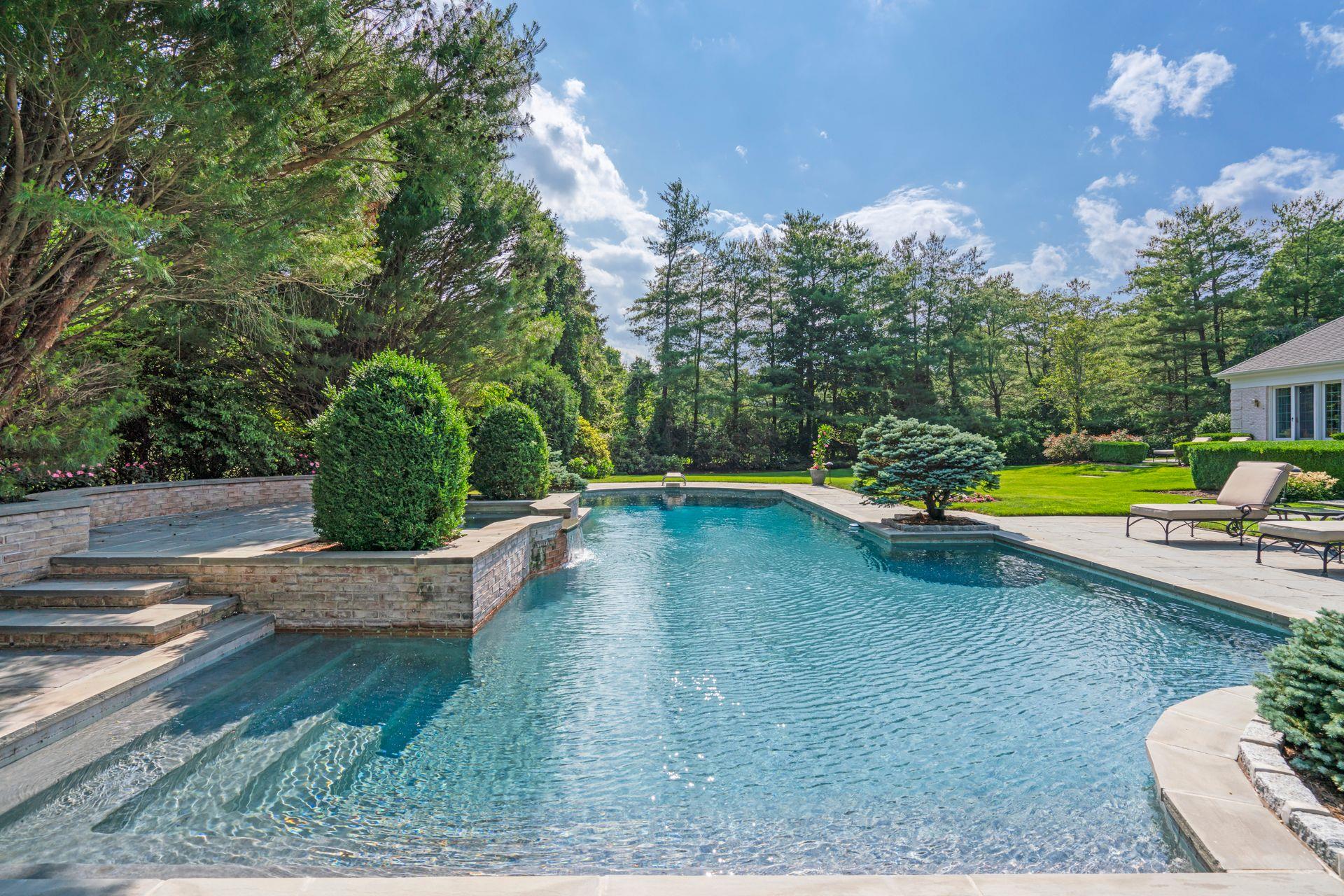 8 High Meadow Court