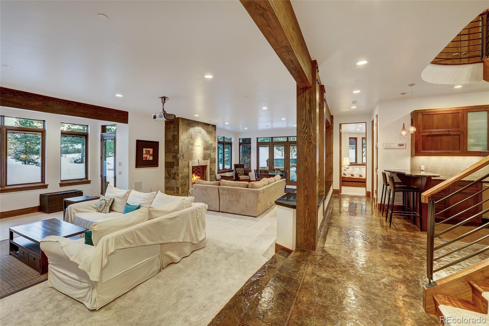 219 Glen Eagle Loop
