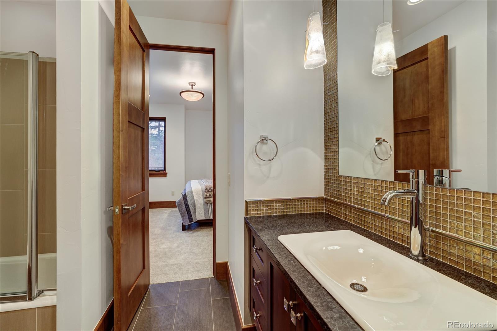 219 Glen Eagle Loop