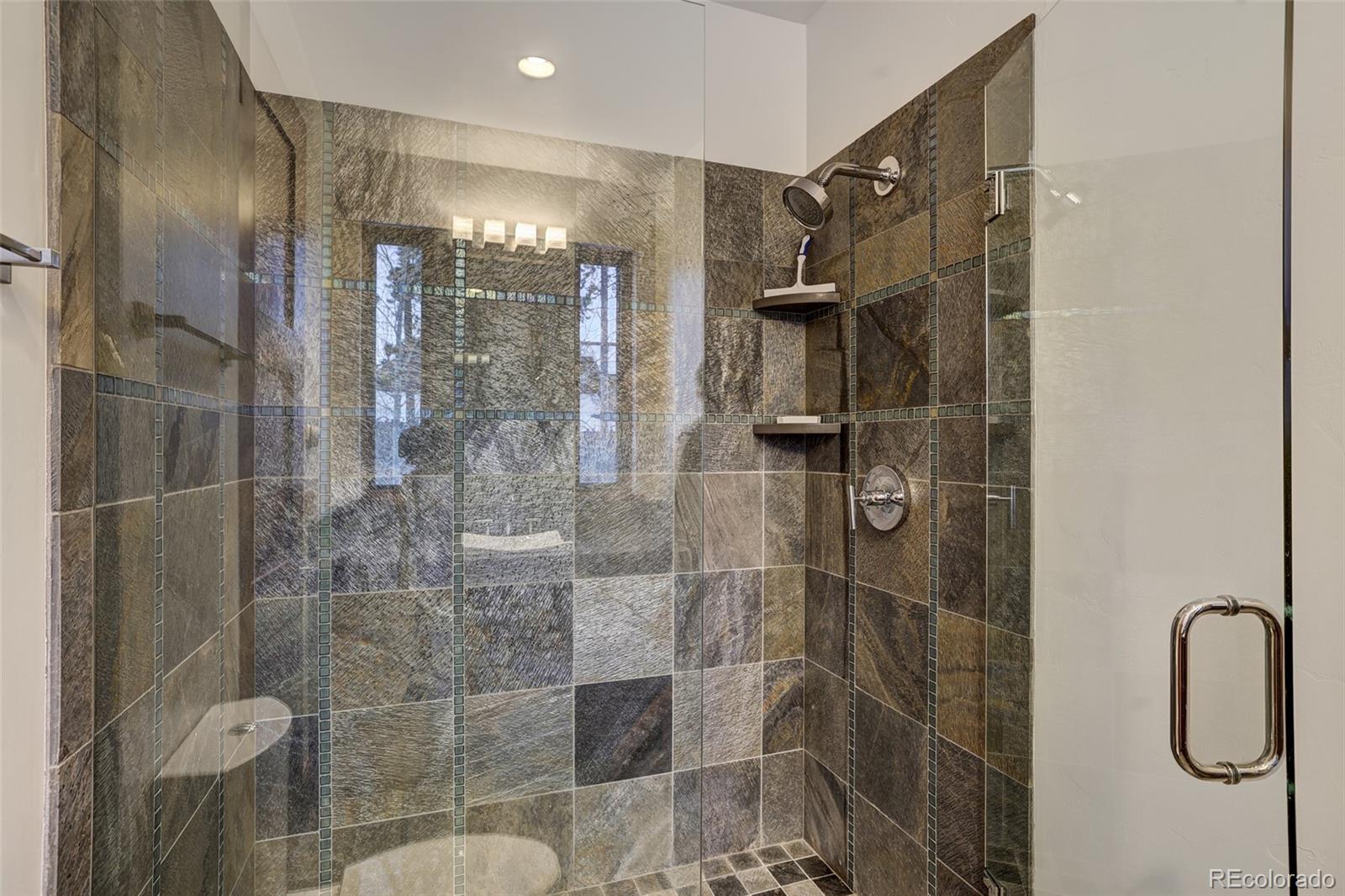 219 Glen Eagle Loop