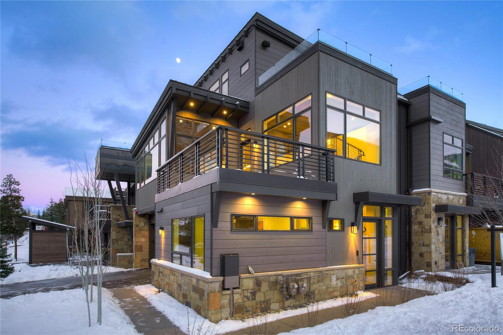 208 Frisco Alley