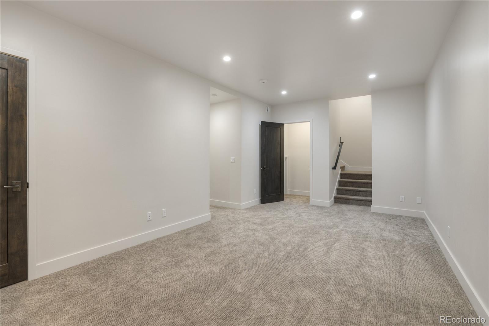 208 Frisco Alley