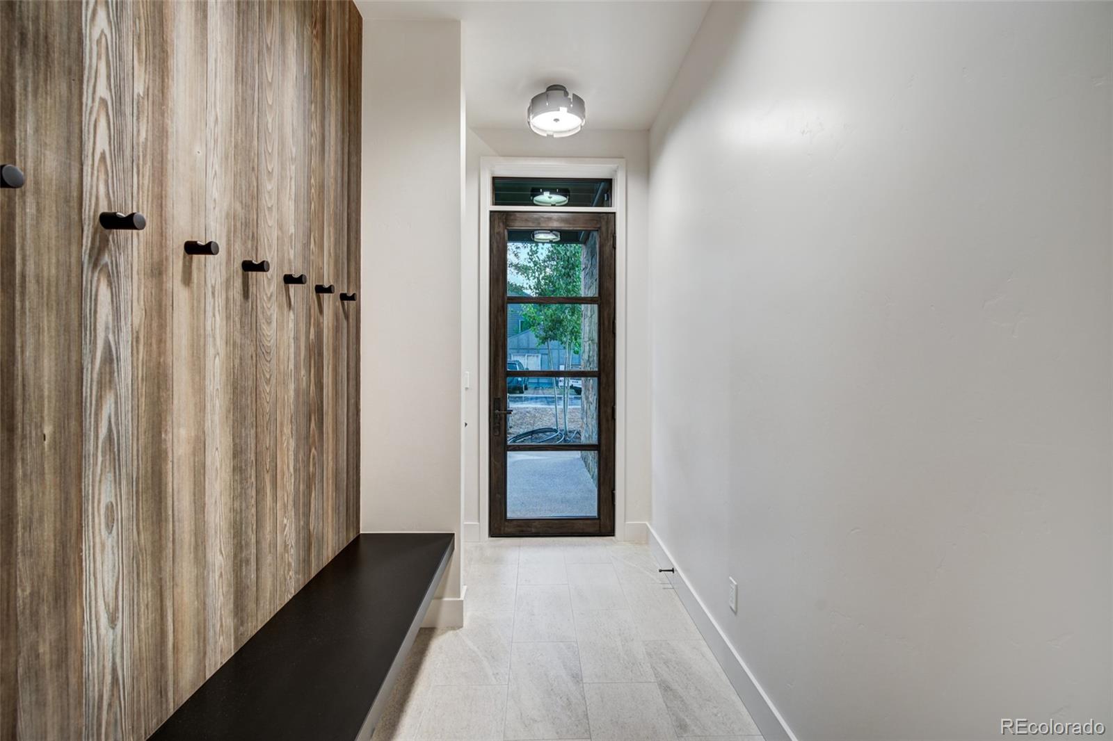 212 Frisco Alley