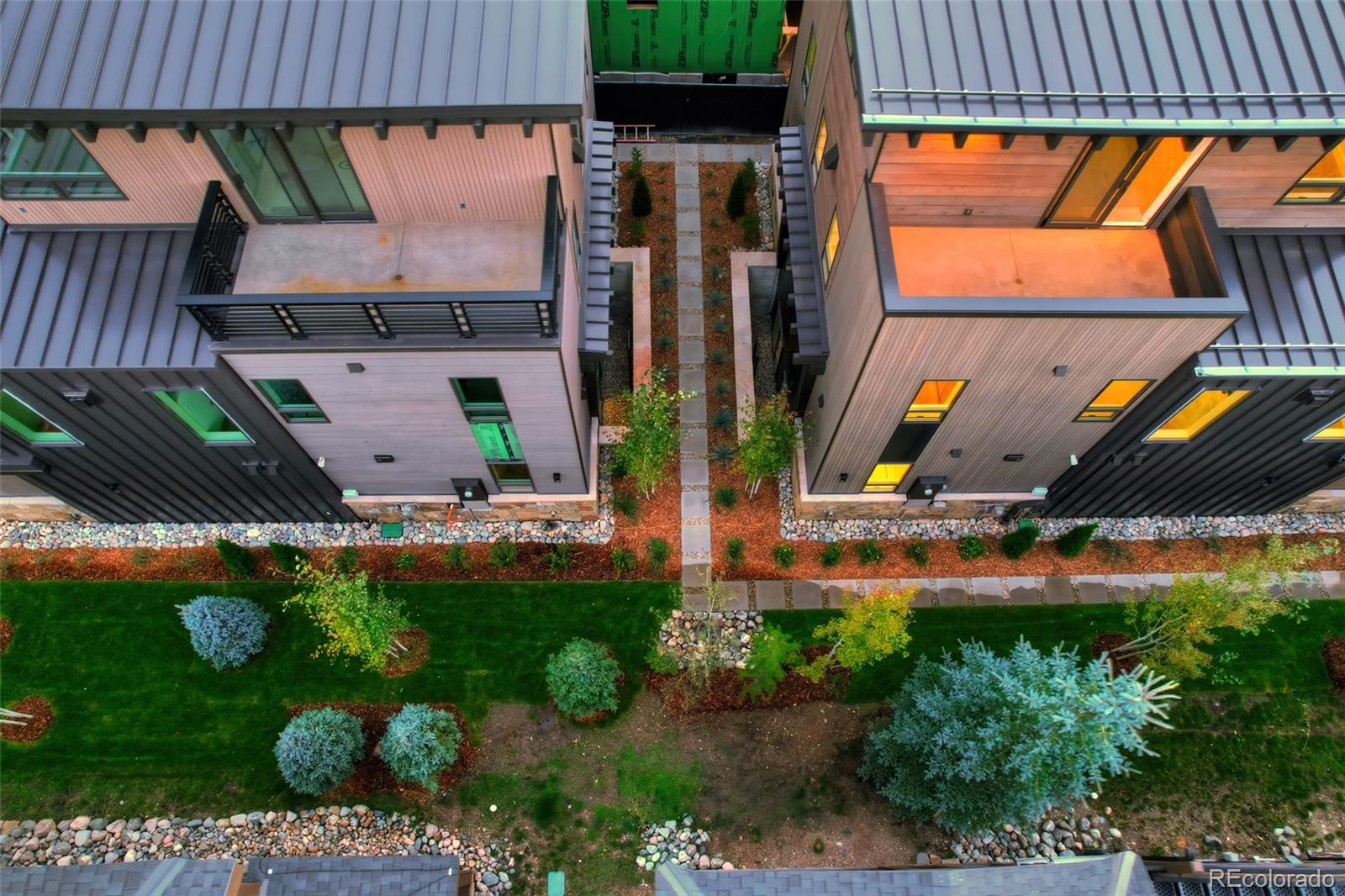 212 Frisco Alley