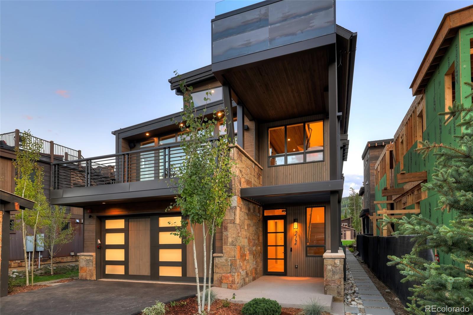 212 Frisco Alley