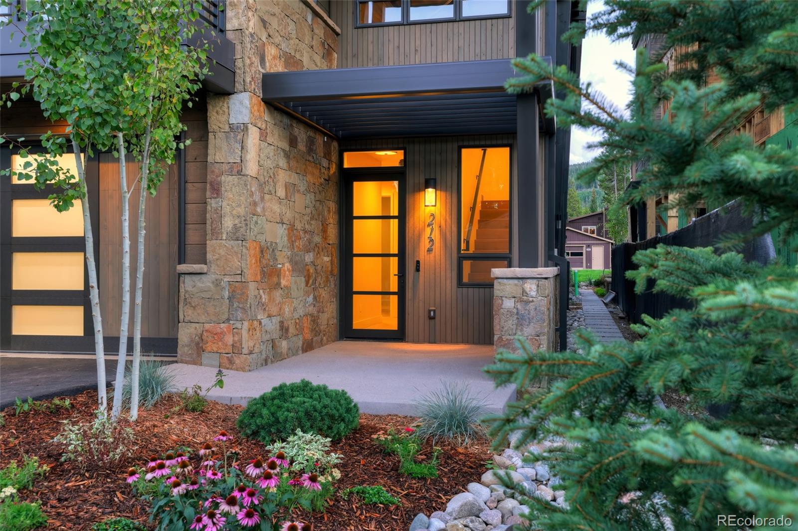 212 Frisco Alley
