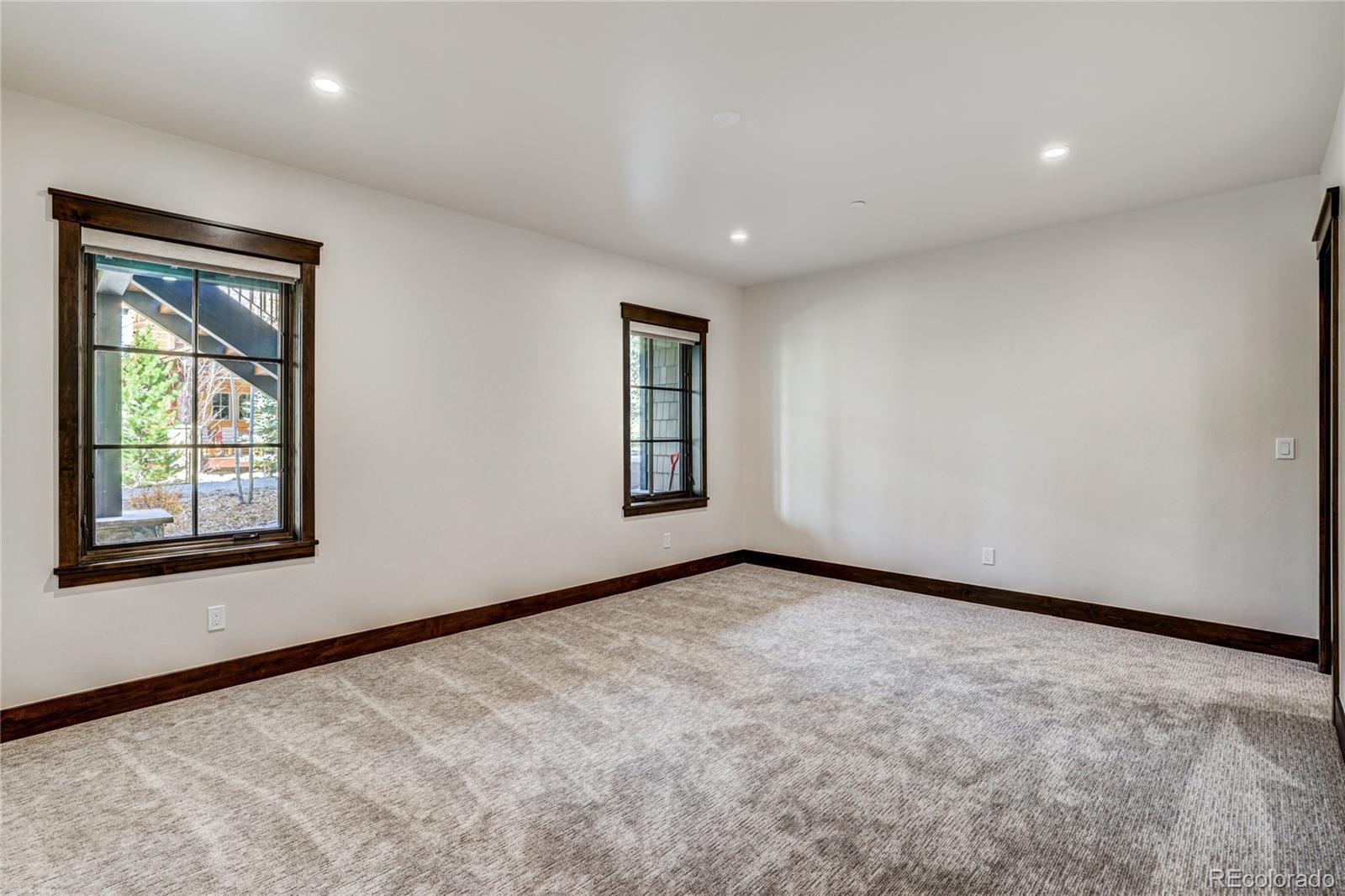 77 E Trade Court