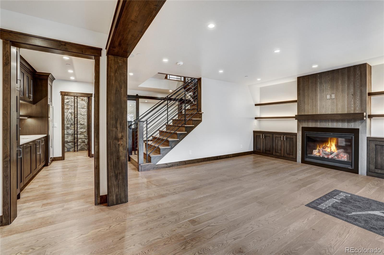 77 E Trade Court
