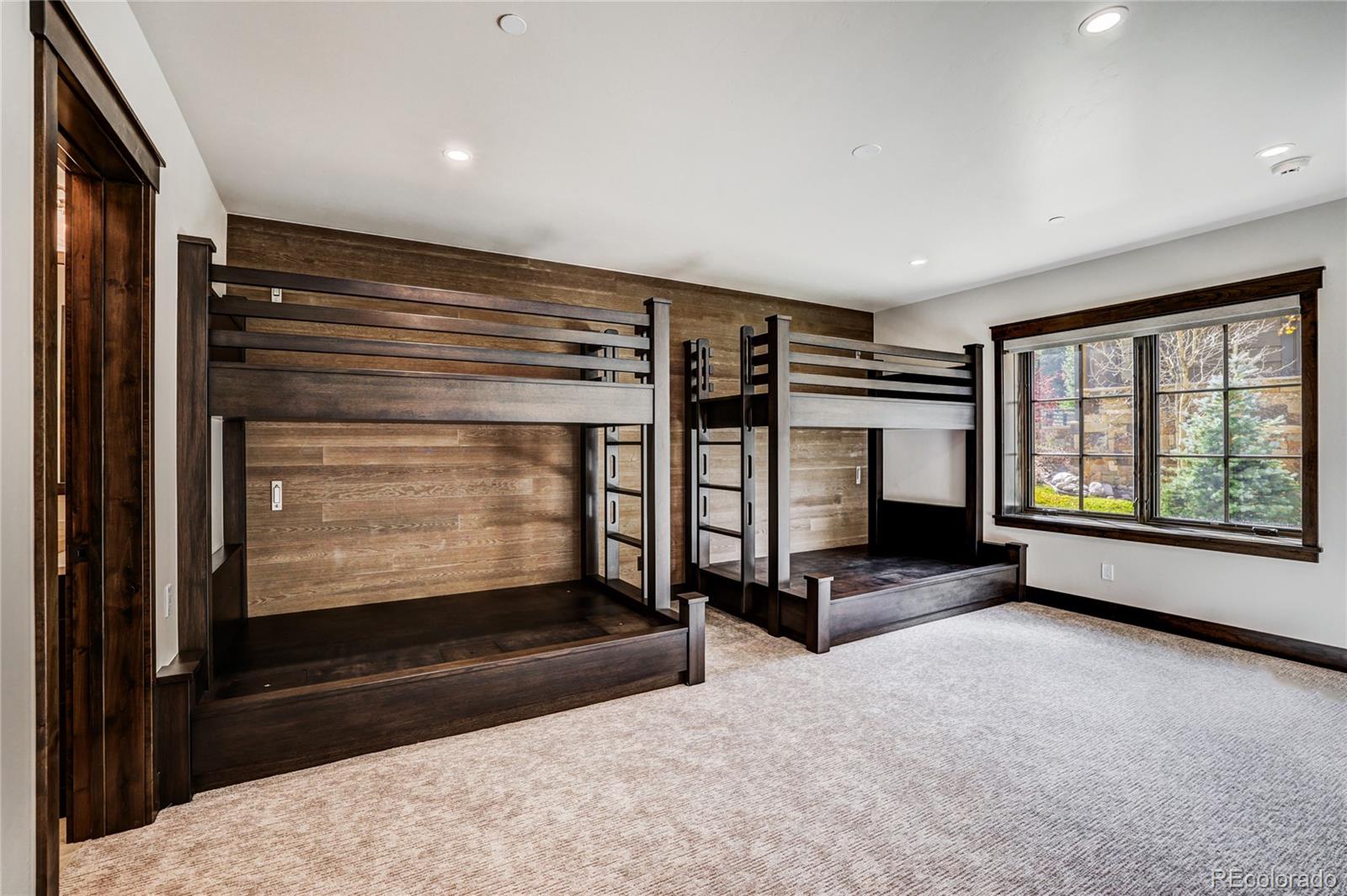 77 E Trade Court