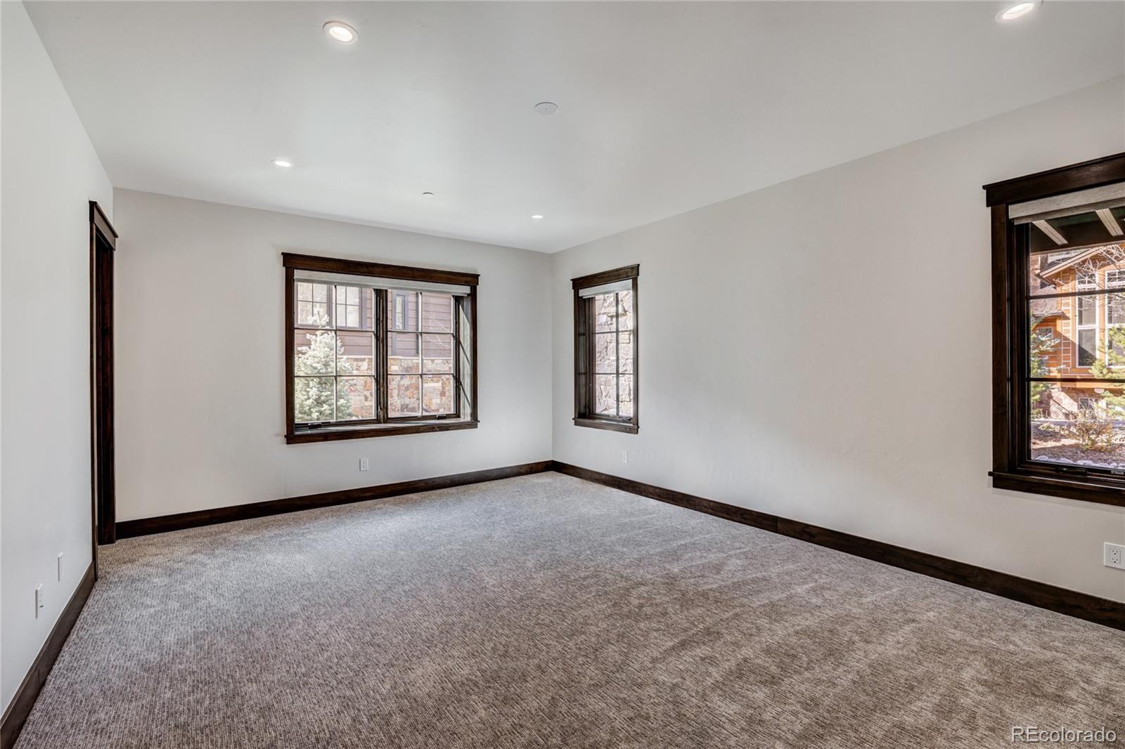 77 E Trade Court
