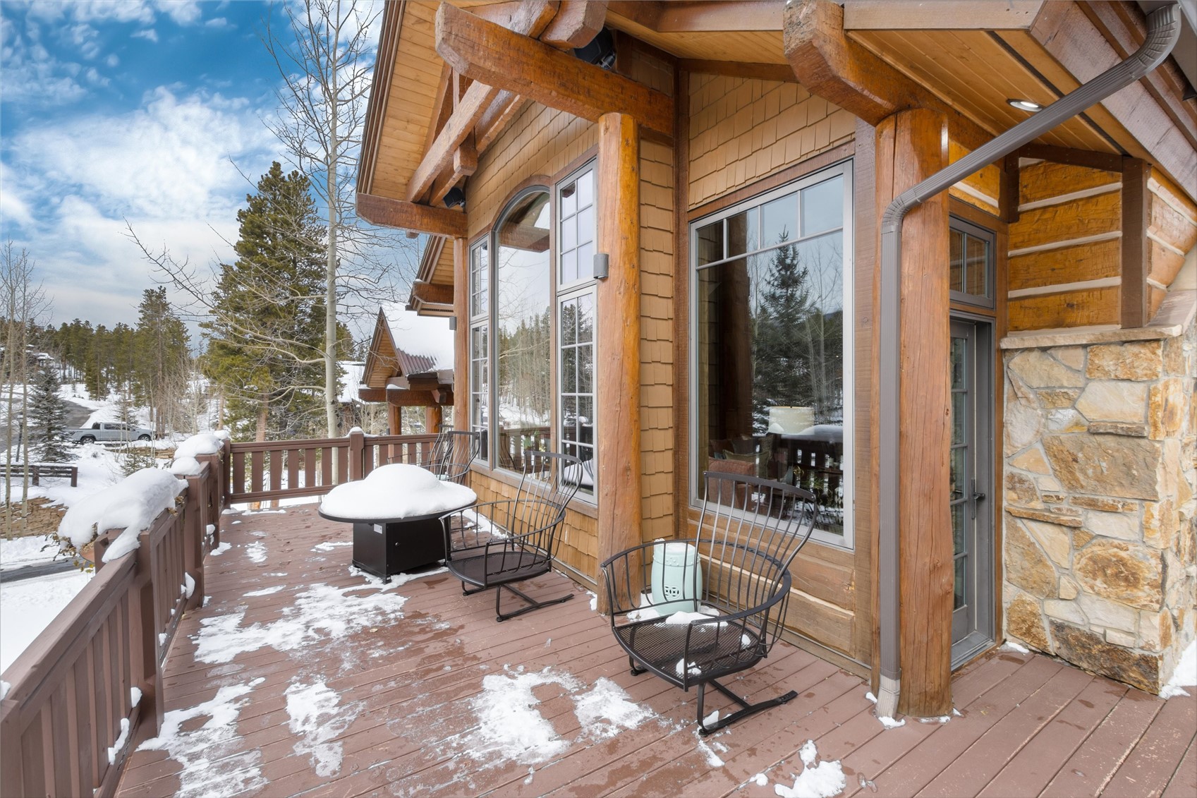 244 Peerless DRIVE