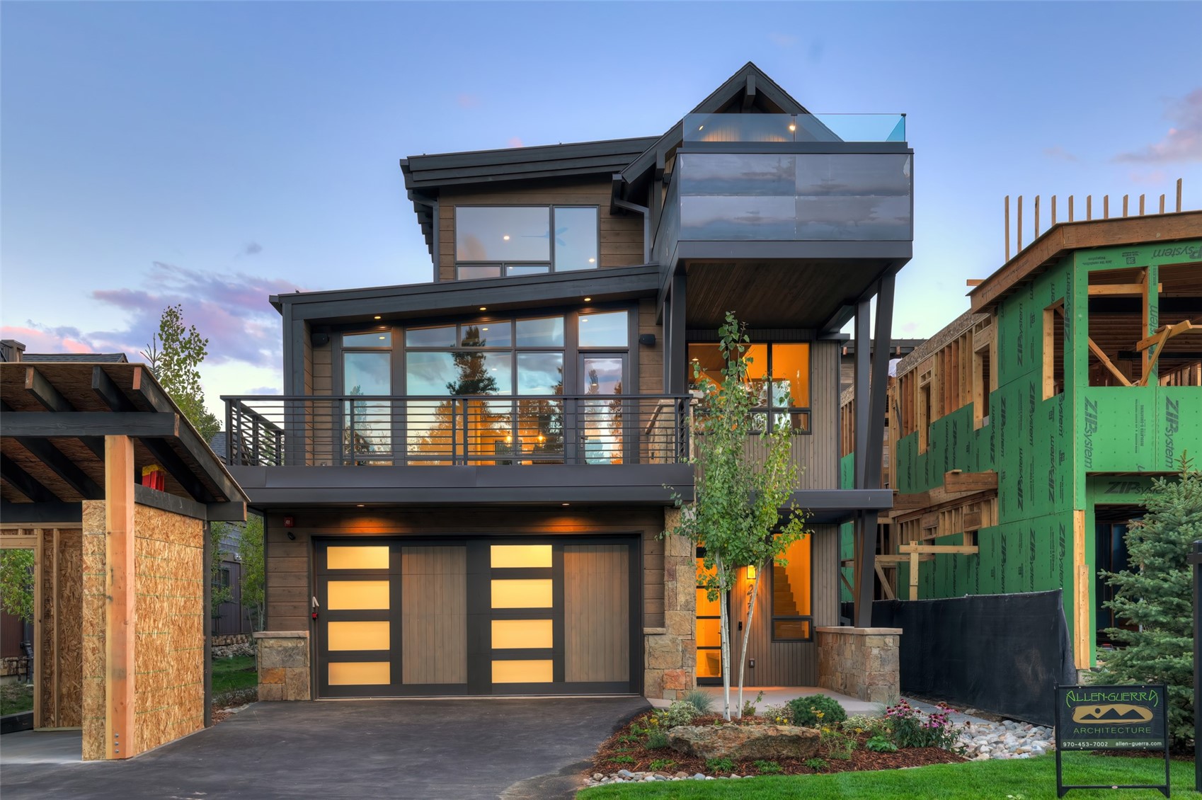 212 Frisco ALLEY