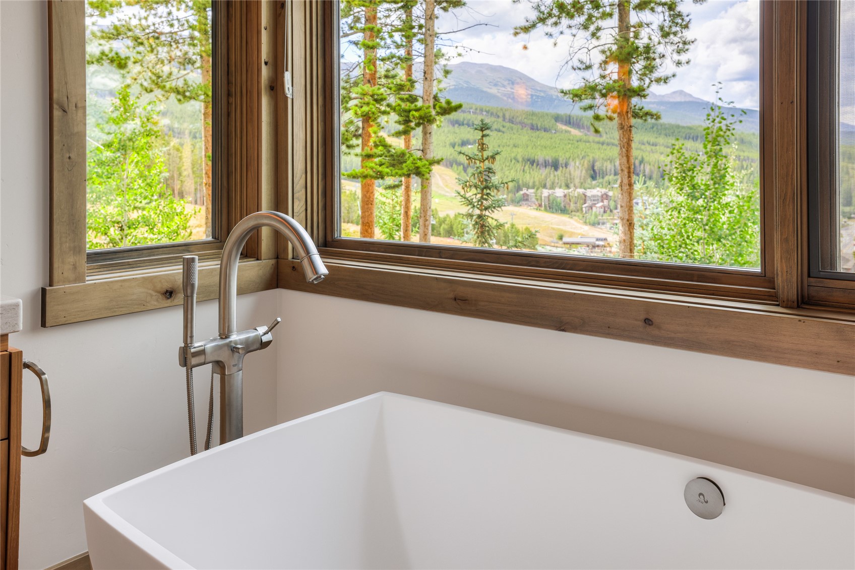 422 Timber Trail ROAD