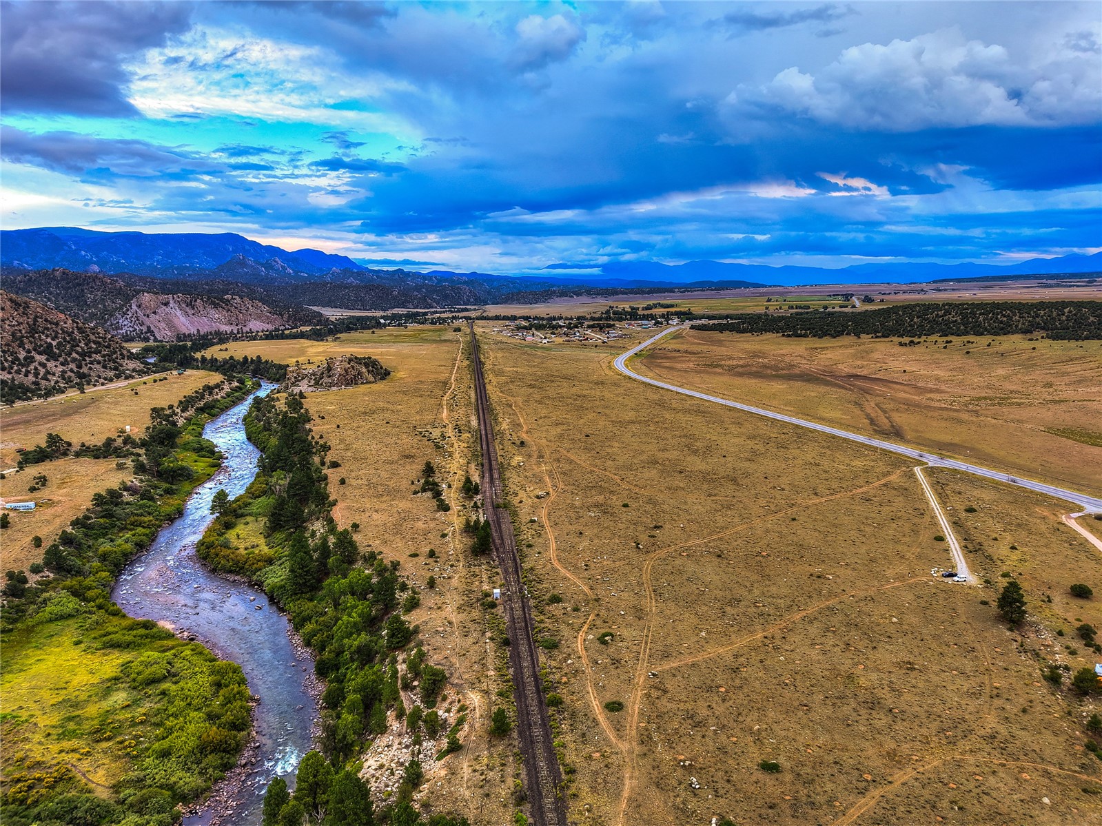 3 Highway 285