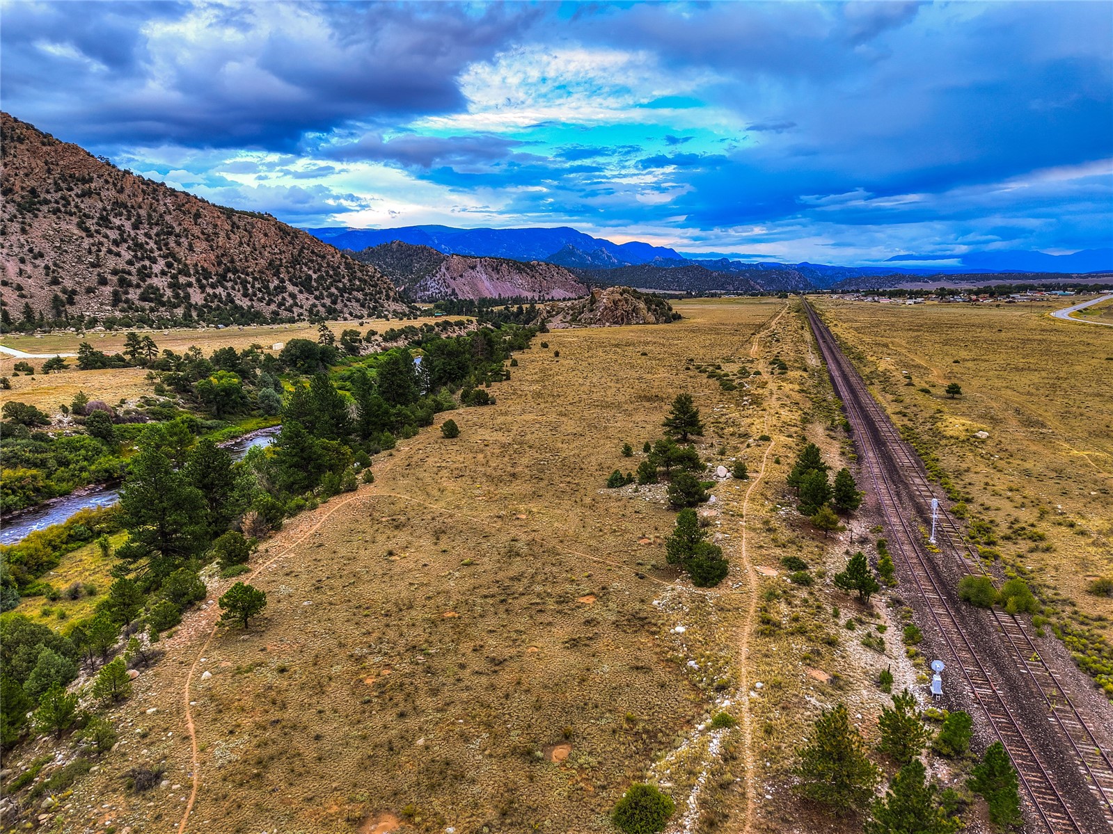 3 Highway 285