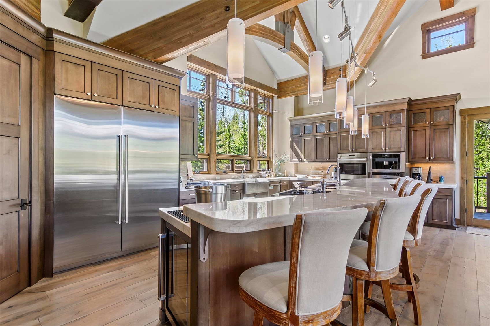 584 Peerless DRIVE