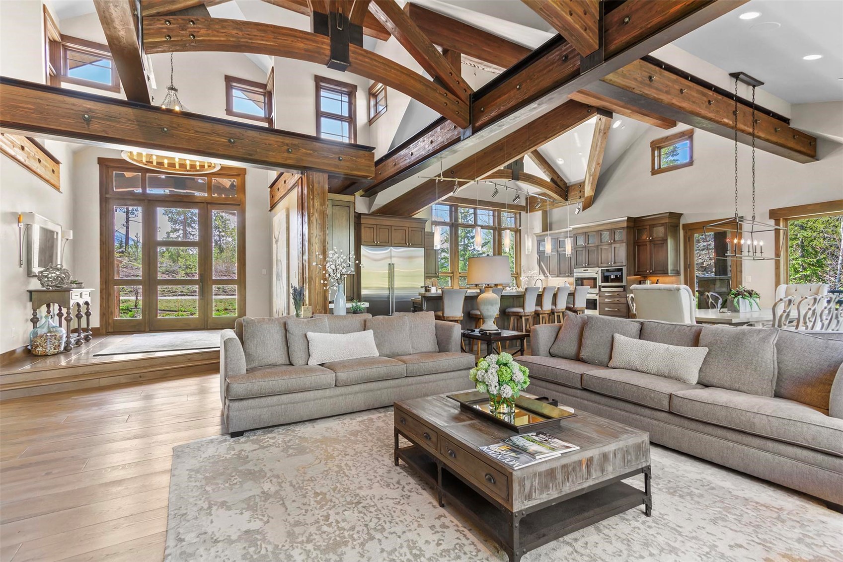 584 Peerless DRIVE