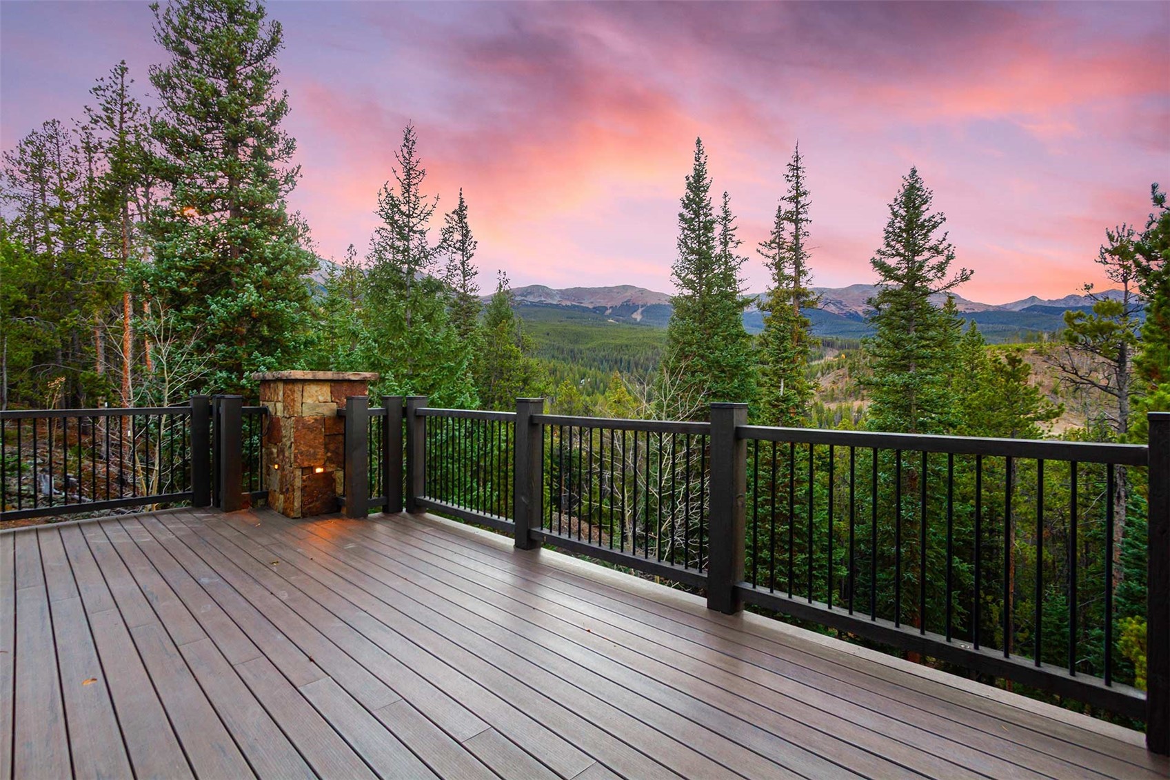 584 Peerless DRIVE