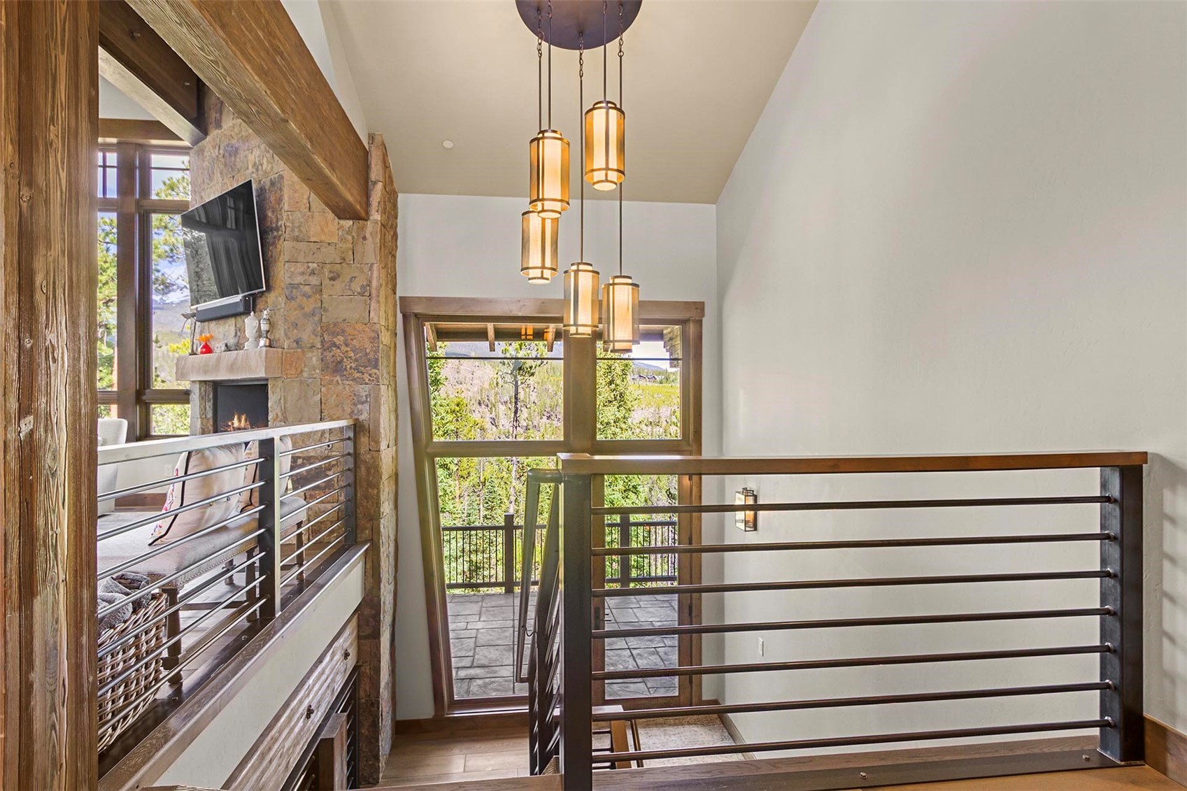 584 Peerless DRIVE