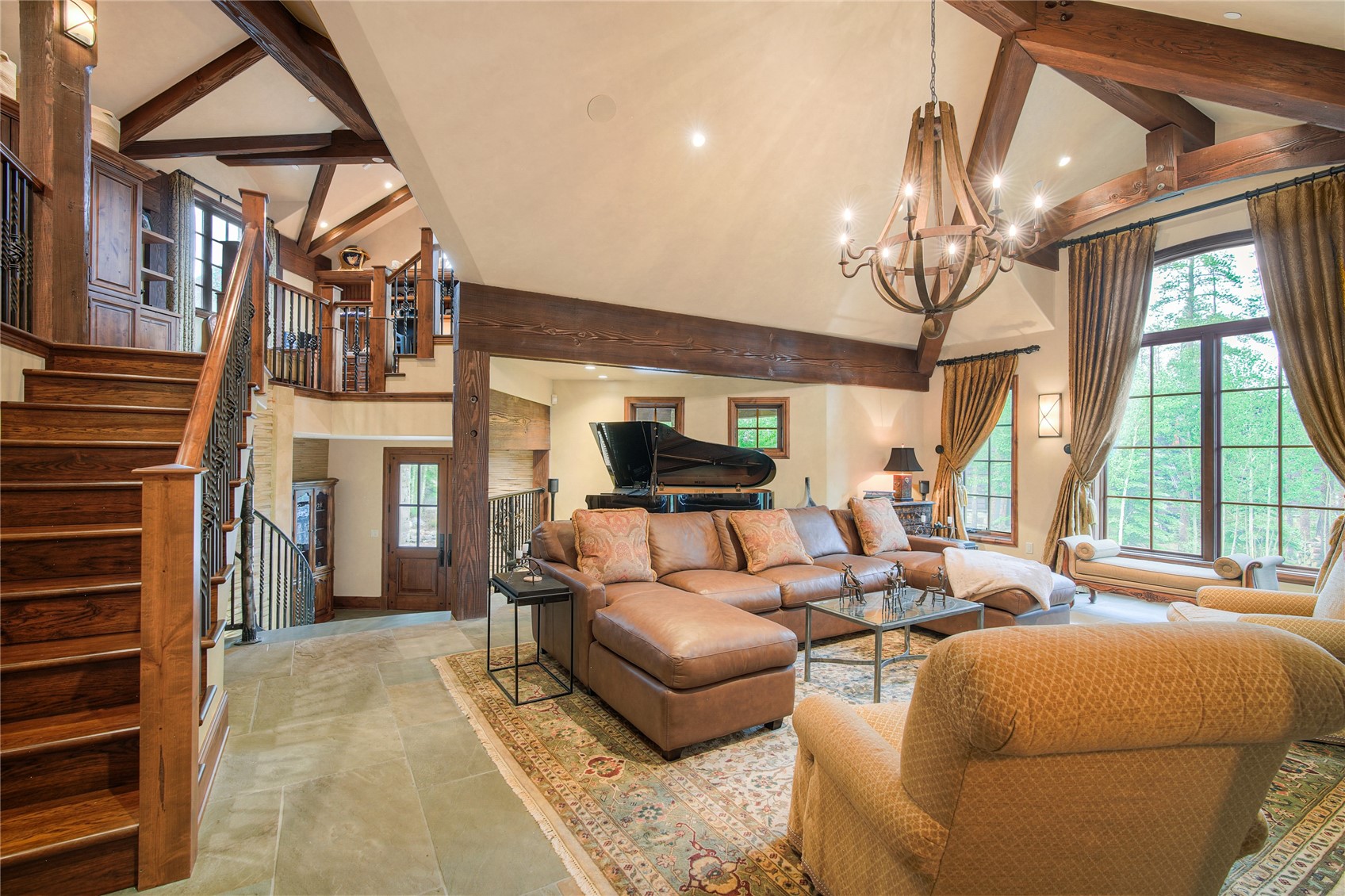 327 Peerless DRIVE