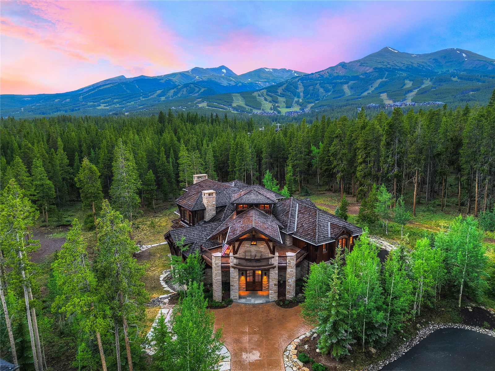 327 Peerless DRIVE