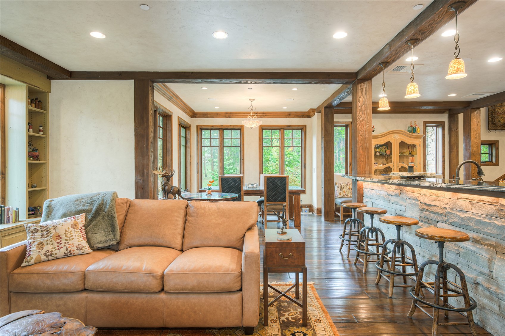 327 Peerless DRIVE
