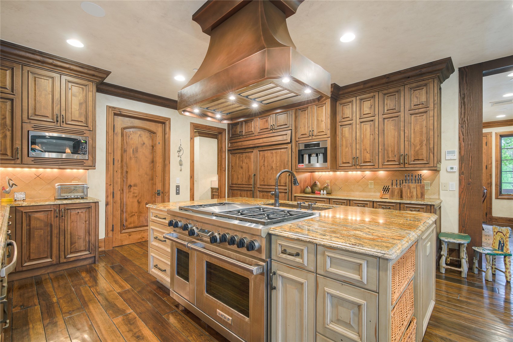 327 Peerless DRIVE
