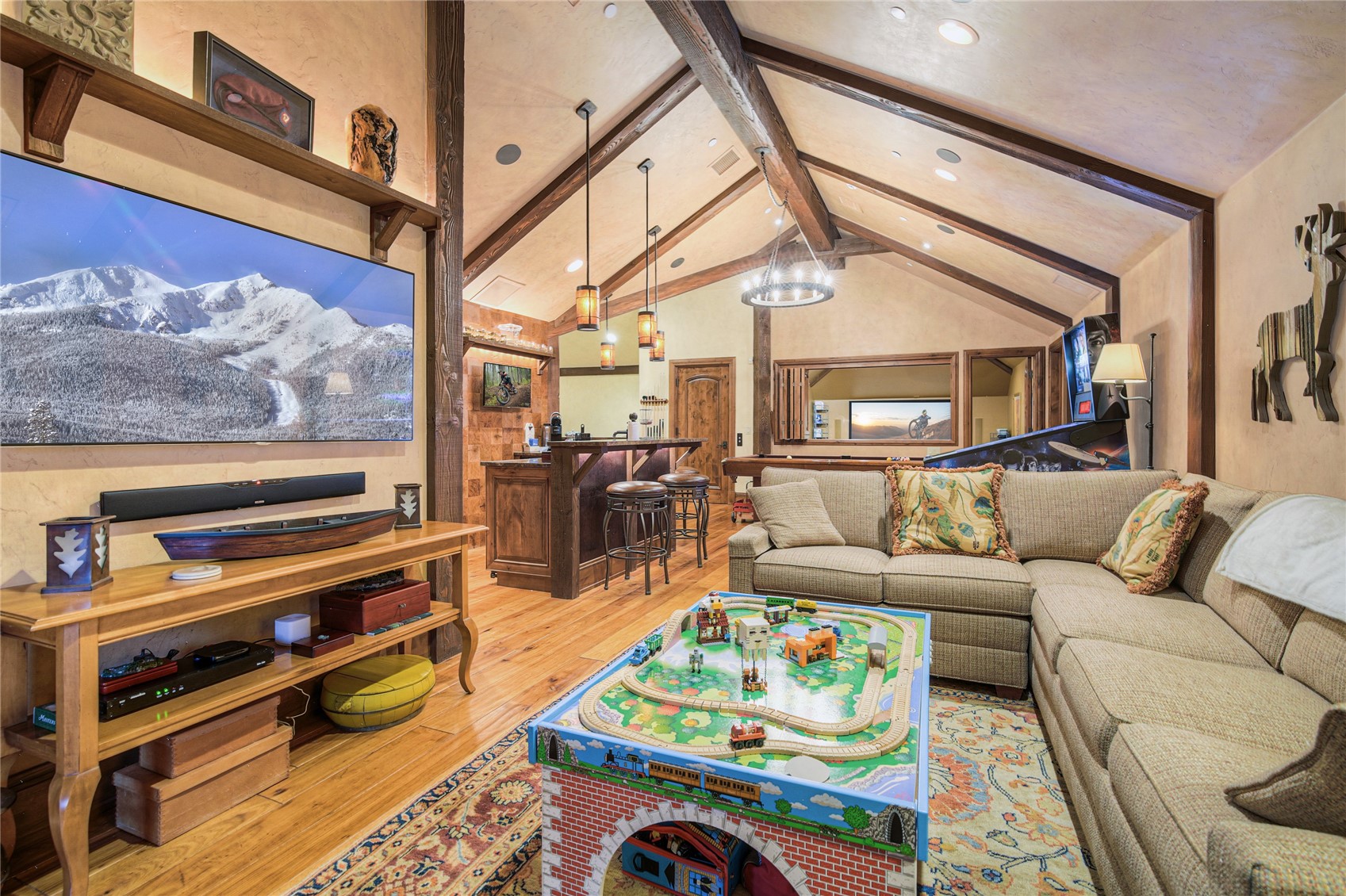 327 Peerless DRIVE