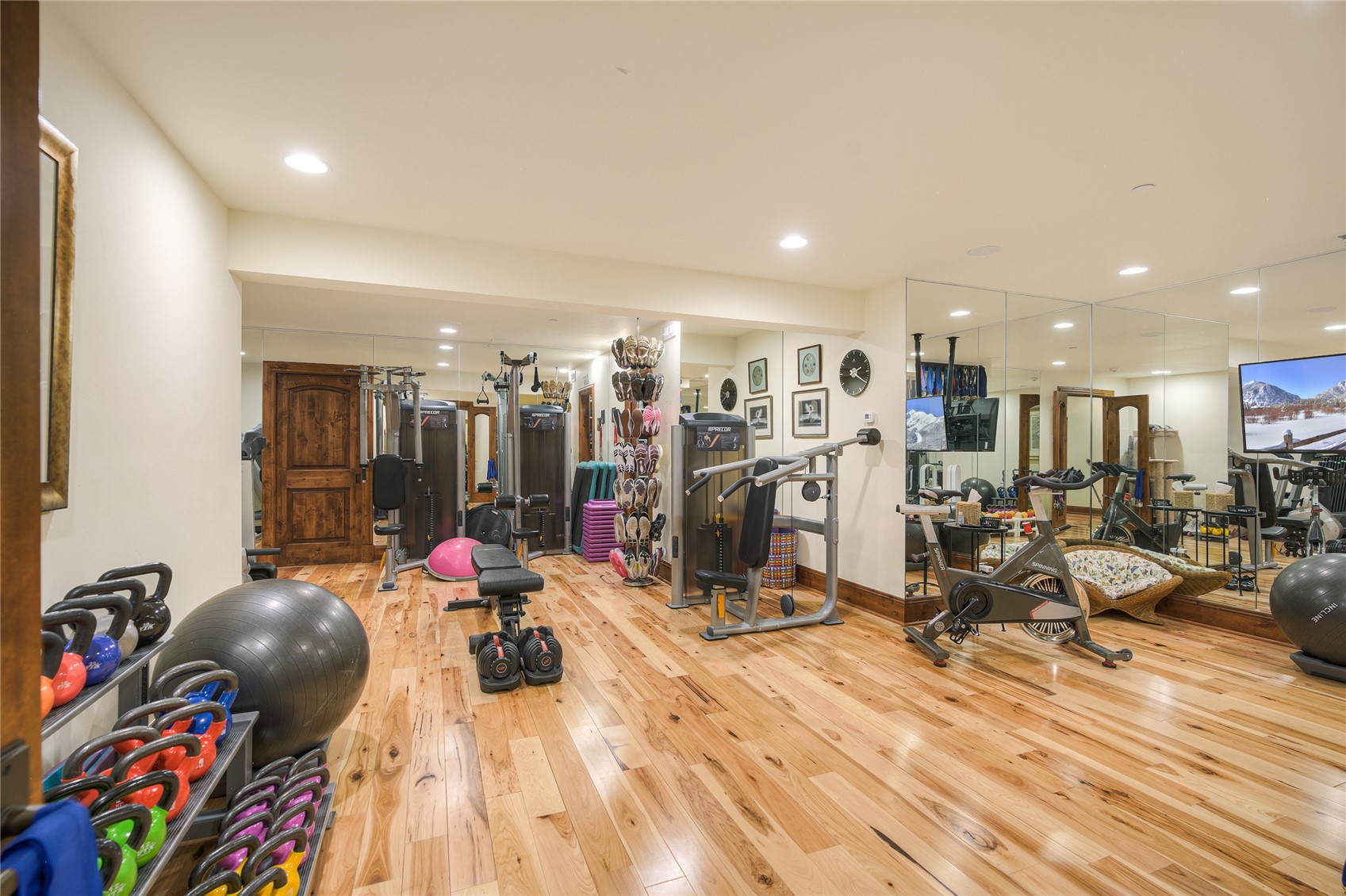 327 Peerless DRIVE