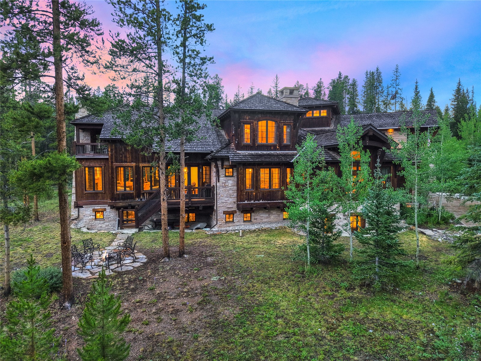 327 Peerless DRIVE