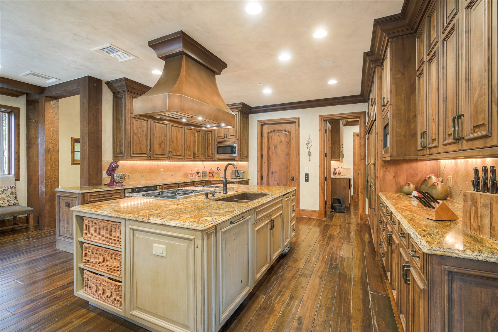 327 Peerless DRIVE