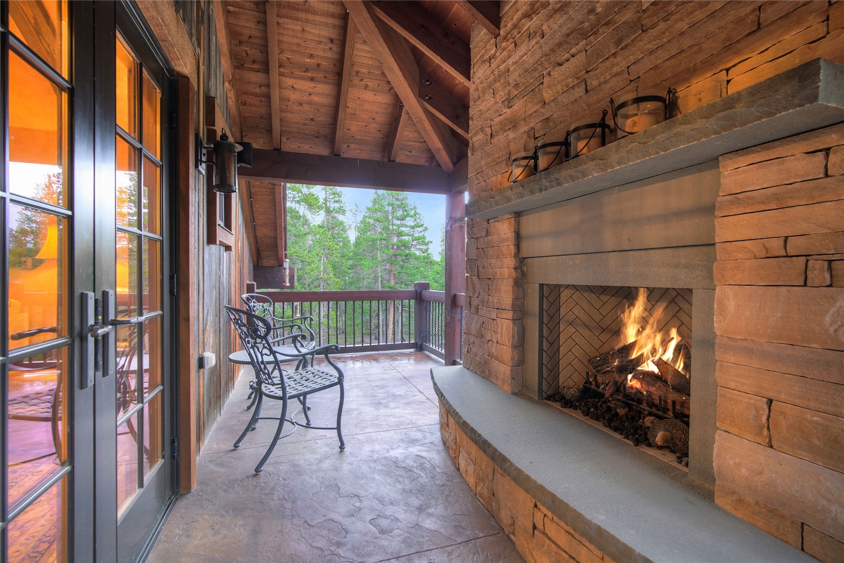327 Peerless DRIVE
