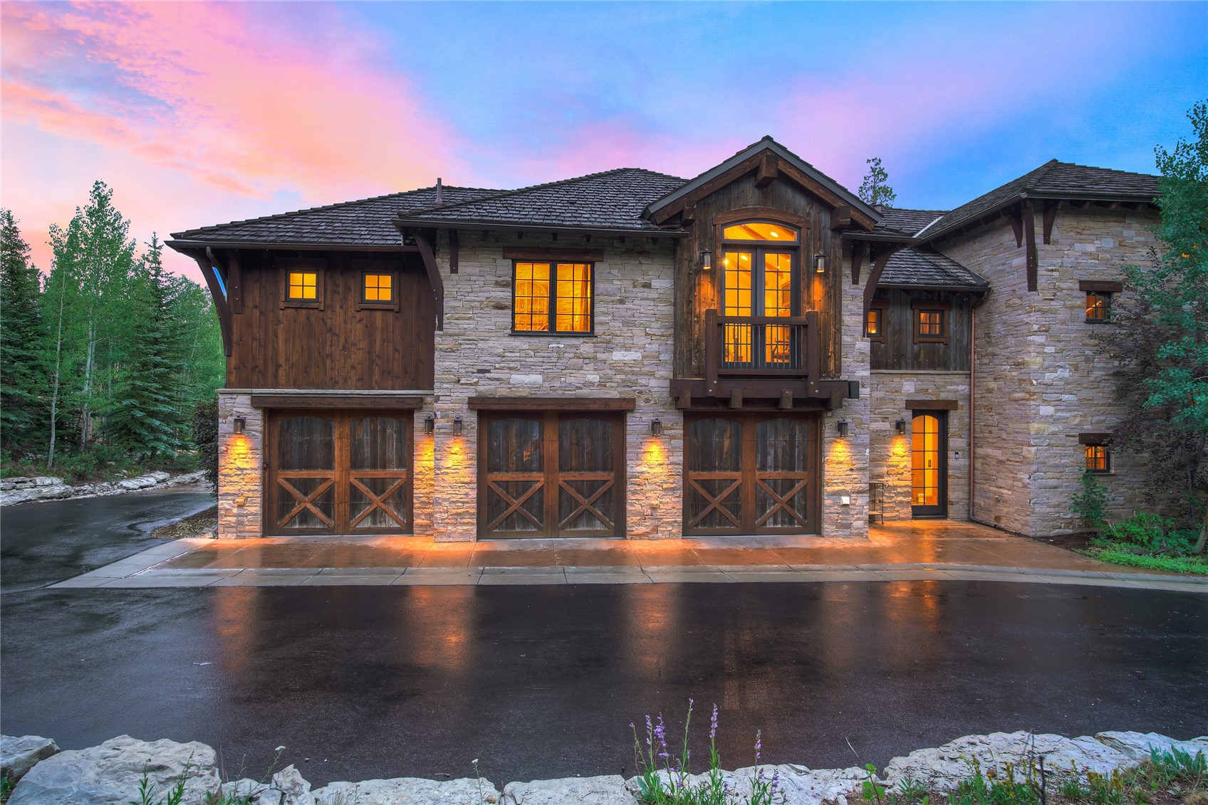 327 Peerless DRIVE