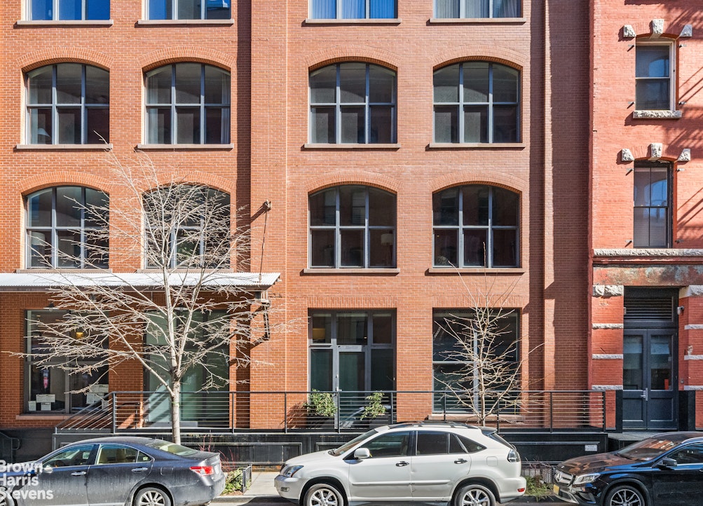 55 VESTRY Street THA