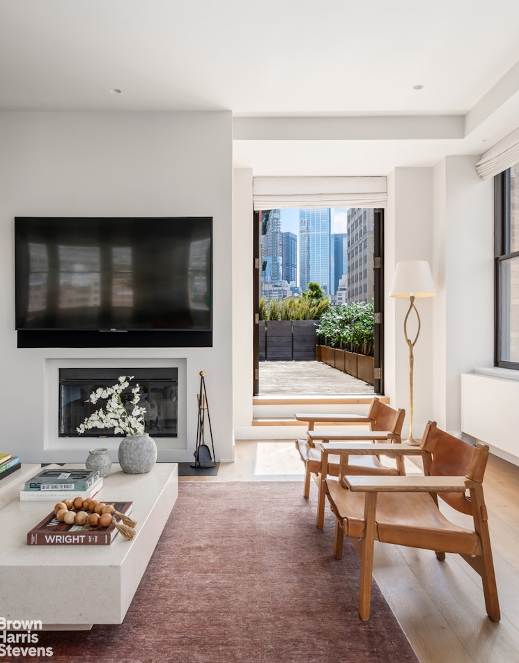 124 HUDSON Street 7B