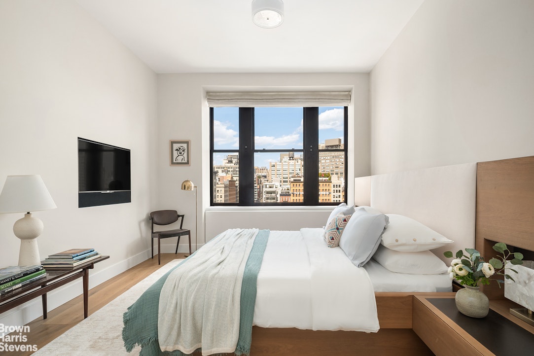 124 HUDSON Street 7B