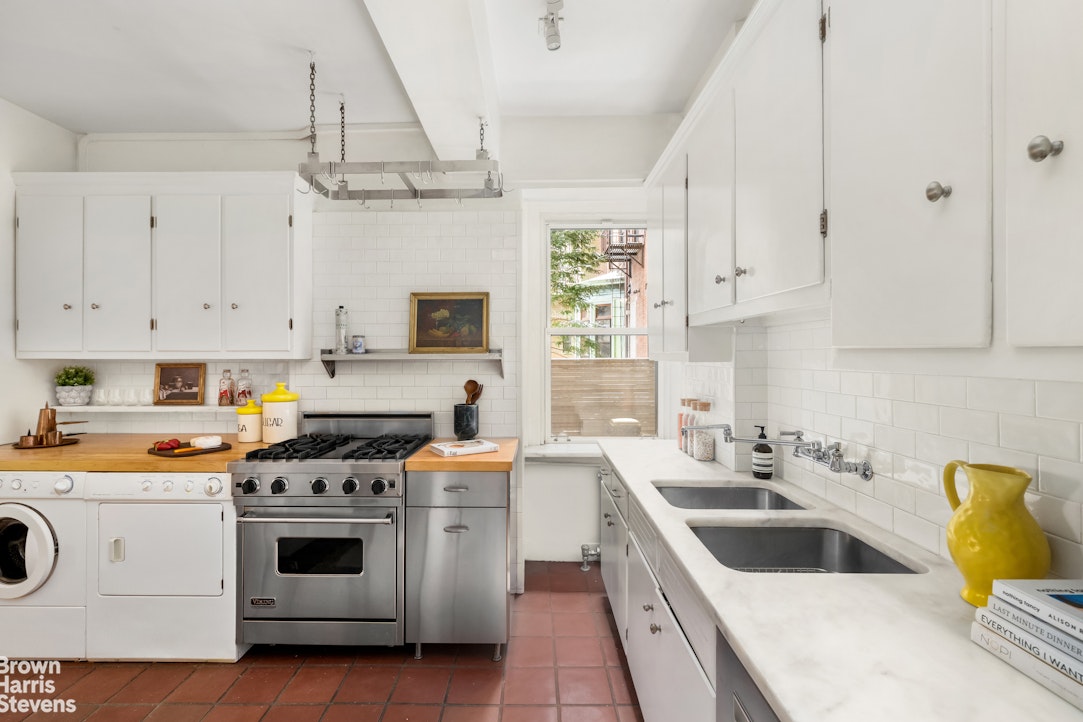 1 PIERREPONT Street 2B