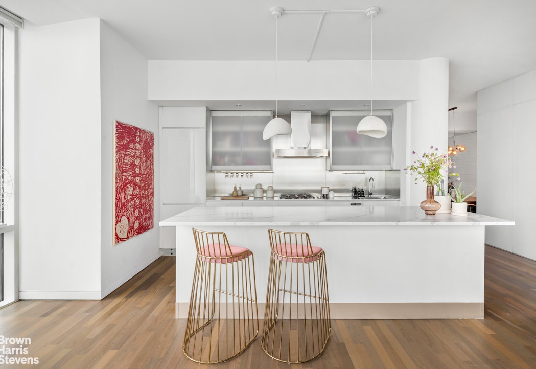 8 UNION Square S 6A