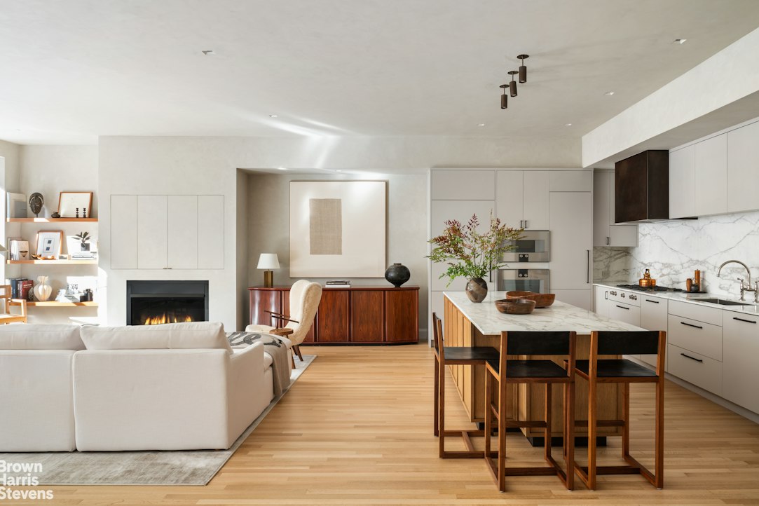 124 HUDSON Street 3B