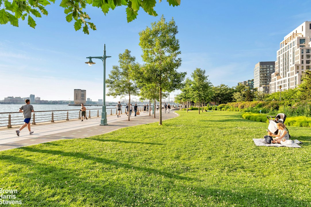 124 HUDSON Street 3B