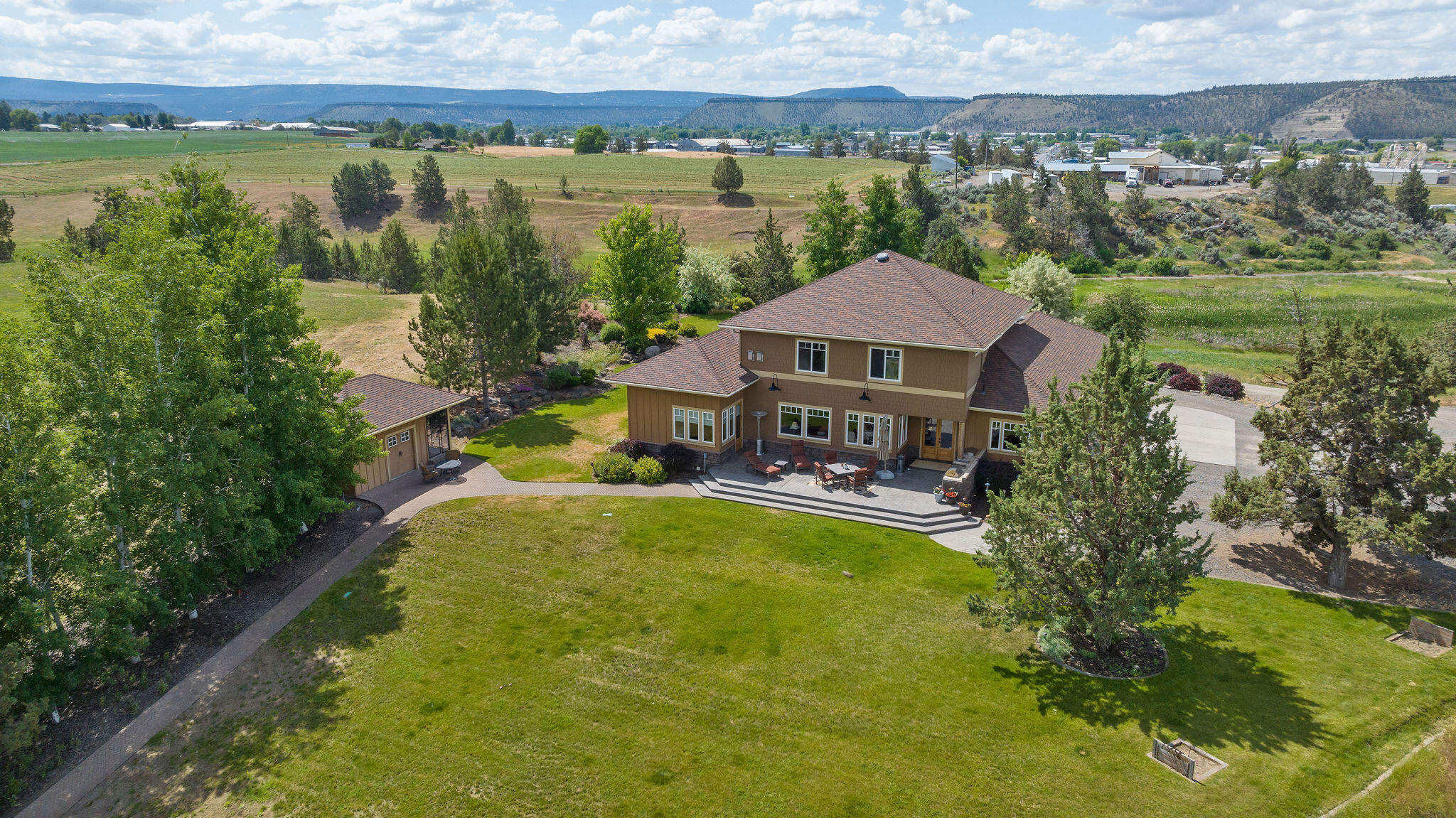2620 NW Ritches Lane