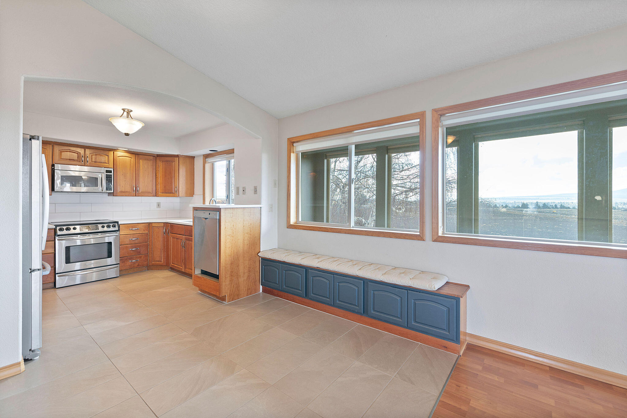 2490 NW Deschutes Drive