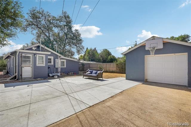 123 S Julian Street