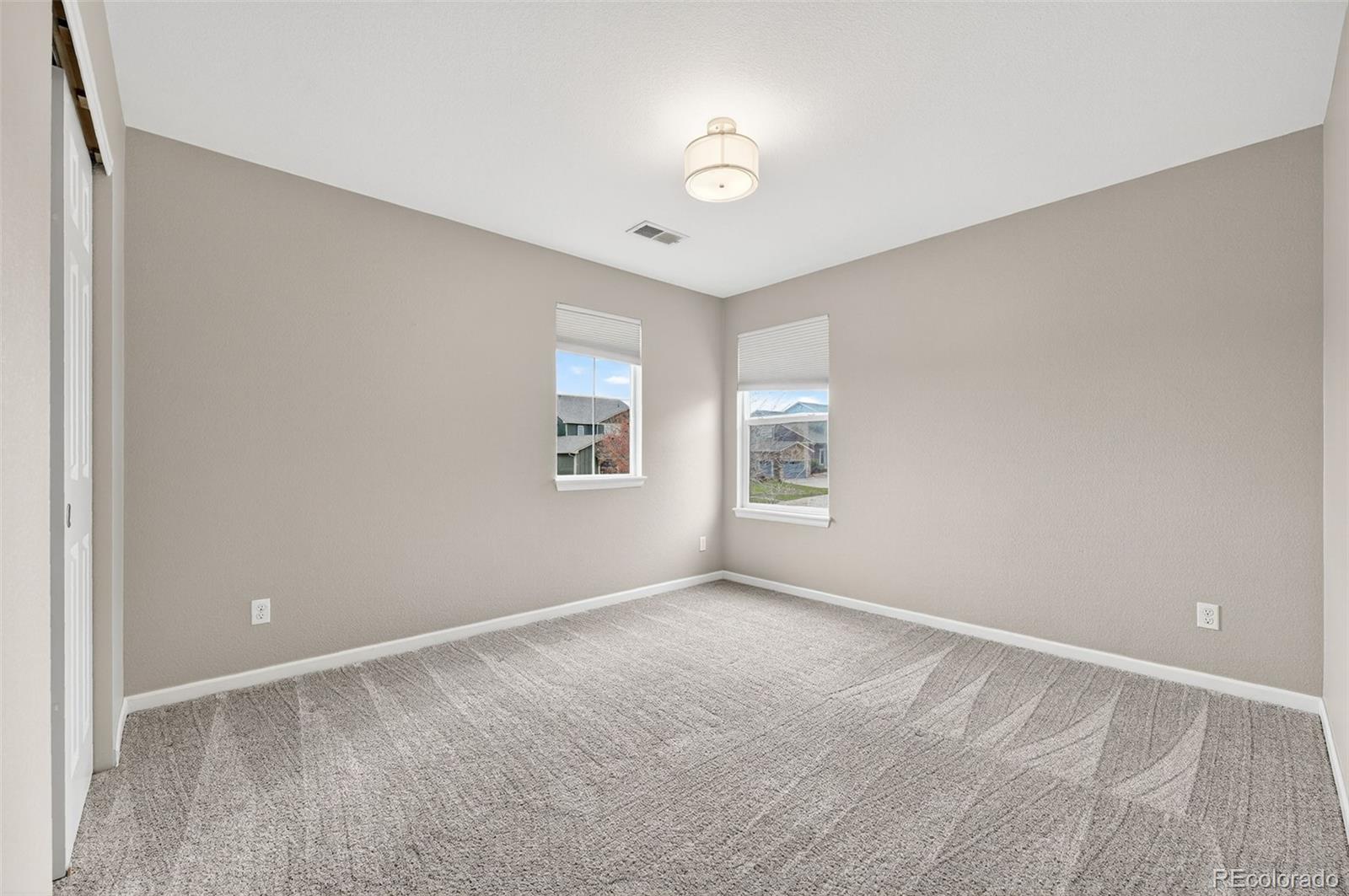 15193 St Paul Street