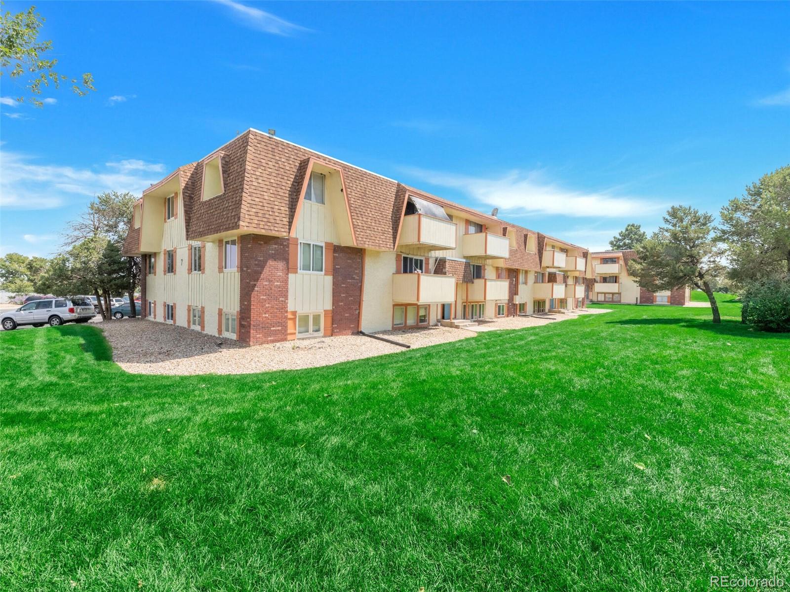 10211 Ura Lane Unit: 7-305