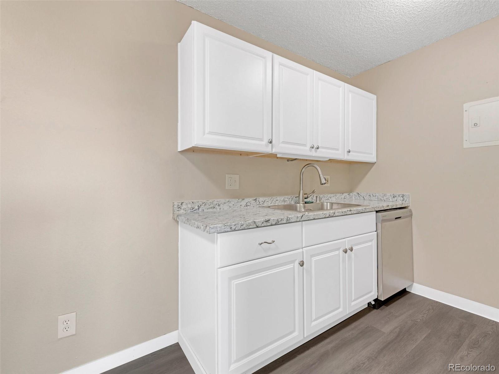 10211 Ura Lane Unit: 7-305