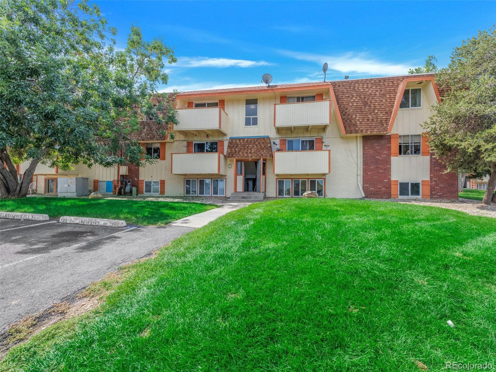 10211 Ura Lane Unit: 7-305