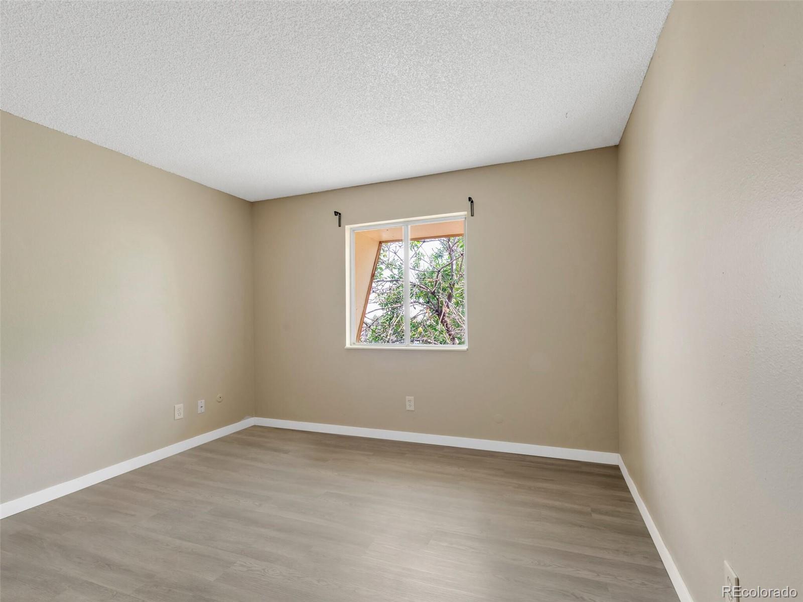 10211 Ura Lane Unit: 7-305